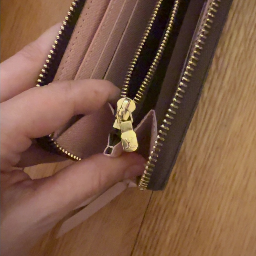 Louis Vuitton Monogram Clémence Wallet - Picture 10 of 10